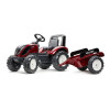 Tracteur Valtra avec remorque